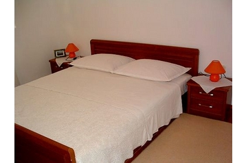 Chorvatsko Privát Okrug Donji, Exteriér